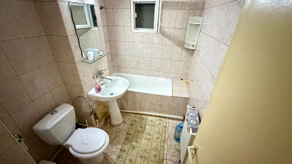 3 decomandat cu 2 bai - etaj 1 - centrala - Parculet Rovine - - Poză 7