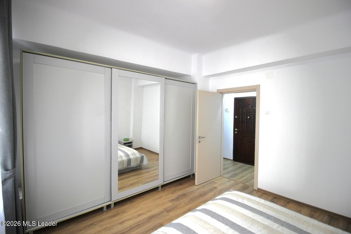 Piata Romana, 4 camere 138 MP total, Etaj 2/9, renovat - utilat, liber - Poză 33