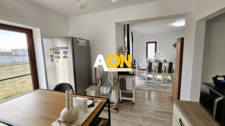 1/2 Duplex, 4 camere, mobilat, utilat, 230 mp, zona Lipoveni - Poză 6