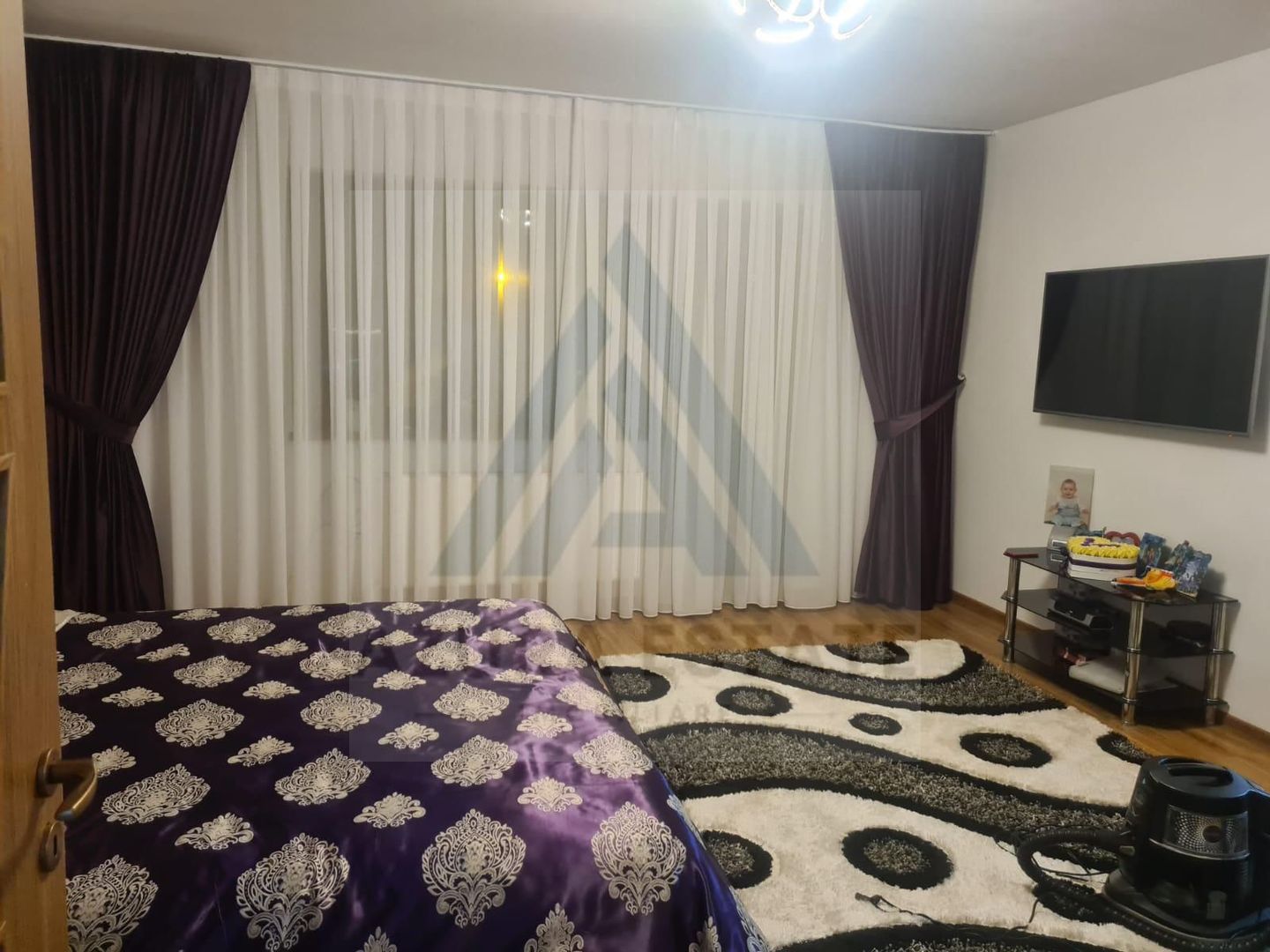 Case moderne x 2 cu 315 mp utili impreuna si teren 500 mp in Terezian - Poză 8