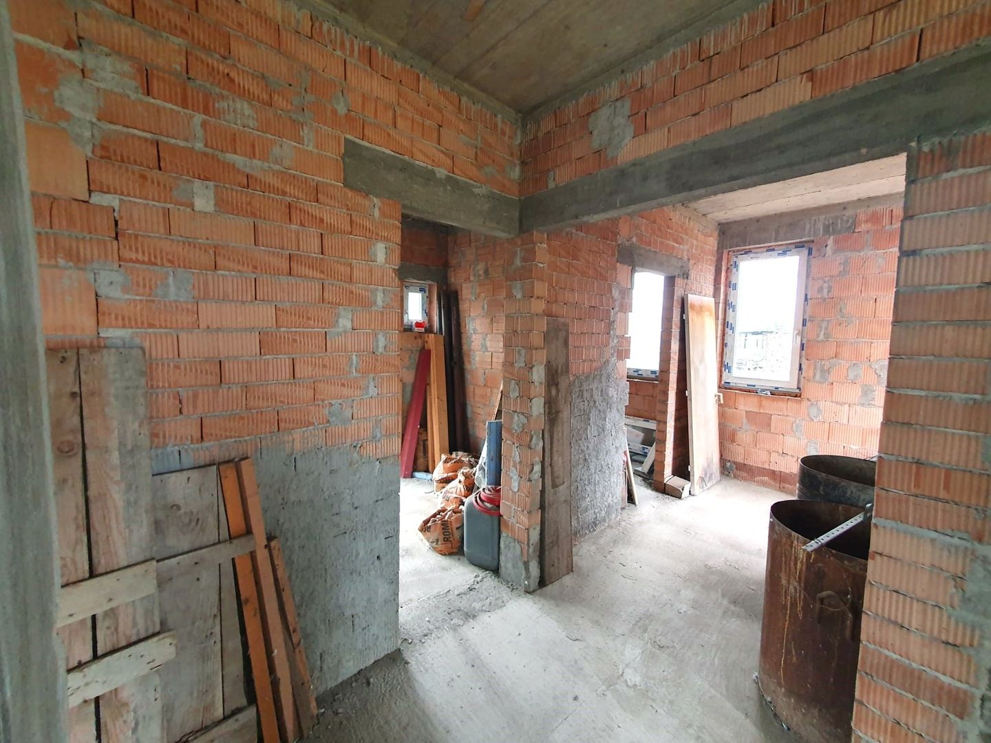 Casă la roșu de vânzare în Hărman, Cartierul Tineretului - Poză 6