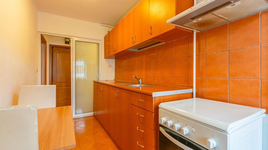 Garsonieră de 32 mp cu bucătărie separată, parter,  zona Piața Astra - Poză 9