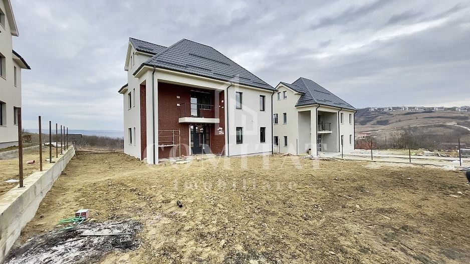 Casa individuala cu teren generos, retrasă de la trafic - Poză 5