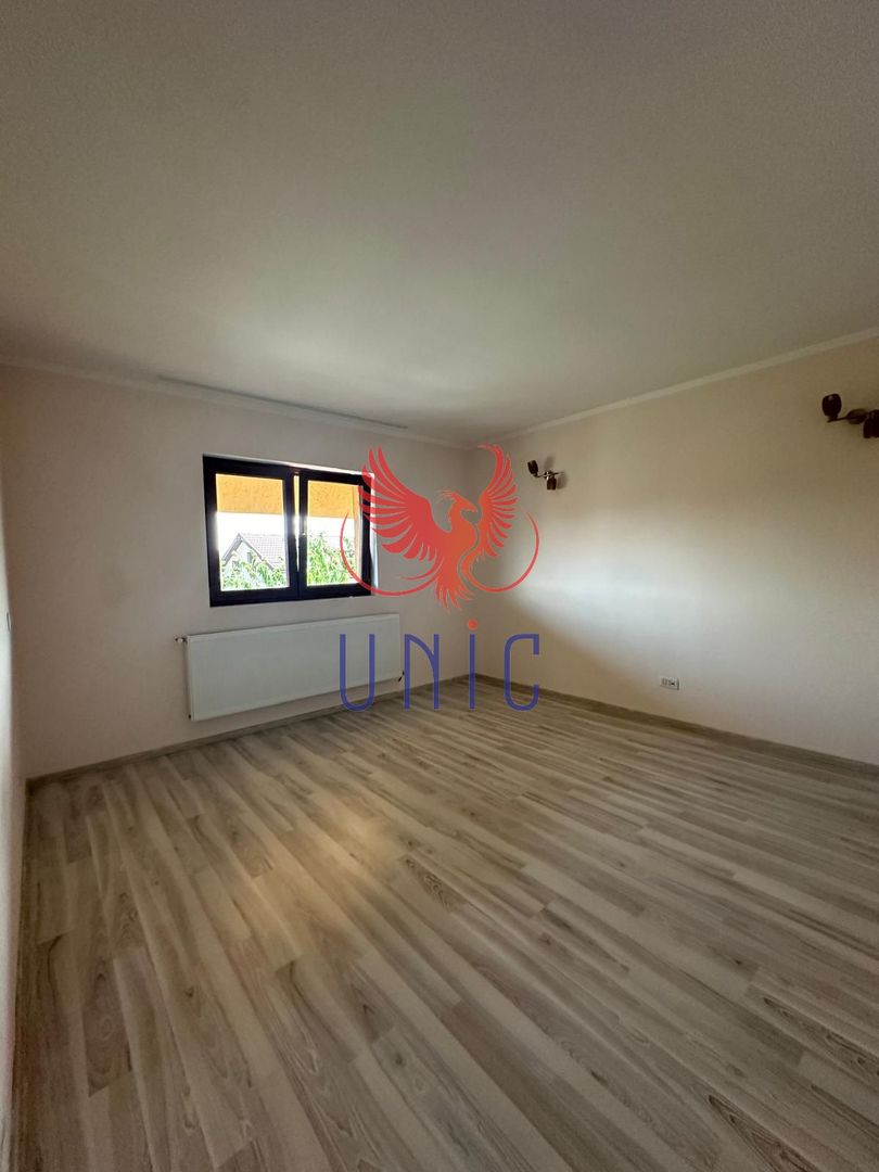 Casa, 4 camere, S+P+1E+M - Poză 37