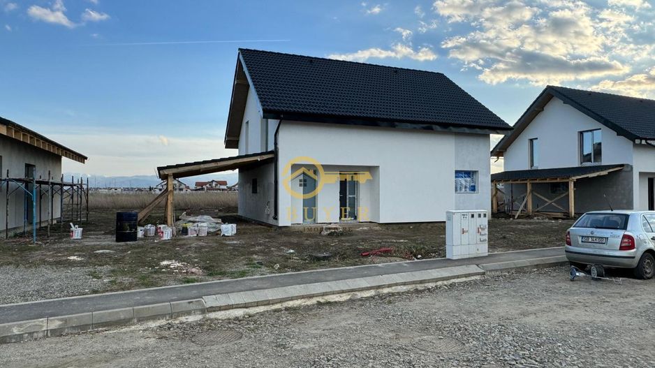 Casa individuala 120mp utili cu teren 500mp, Carport- Sura Mica - Poză 1