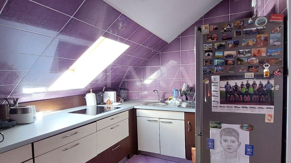 APARTAMENT IN VILA, 4 camere si terasa, Floresti central. - Poză 8