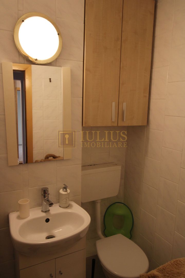 3 camere decomandat terasa generoasa cu vedere spre curte , locatie linistita - Poză 8