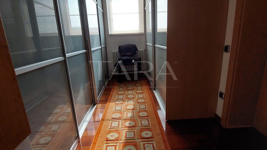 Casă cu 5 camere. de vânzare in Floresti, zona Parcului Poligon. - Poză 19