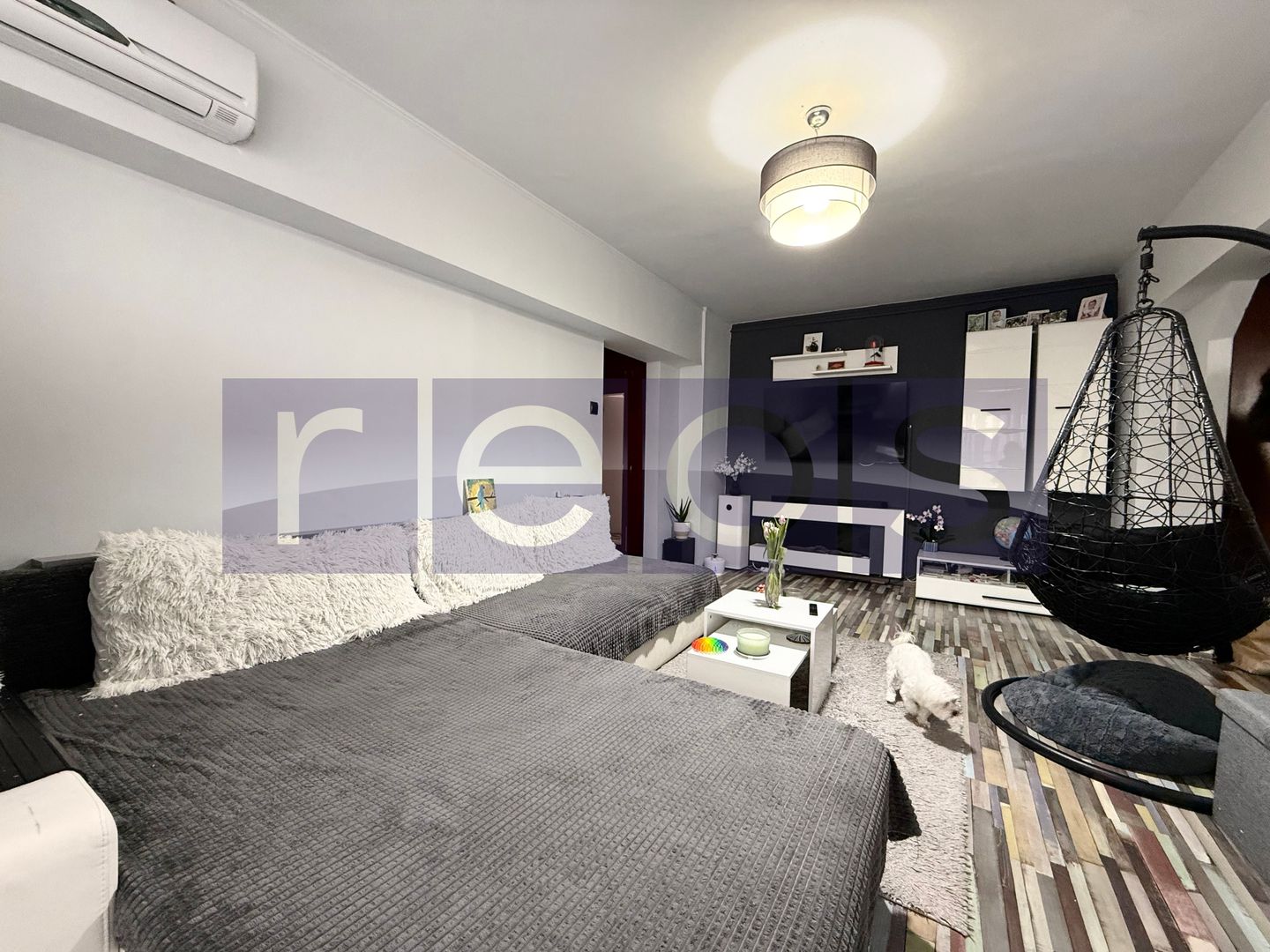 VÂNZARE 3 CAMERE | ZONA TITAN | LOC DE PARCARE - Poză 2