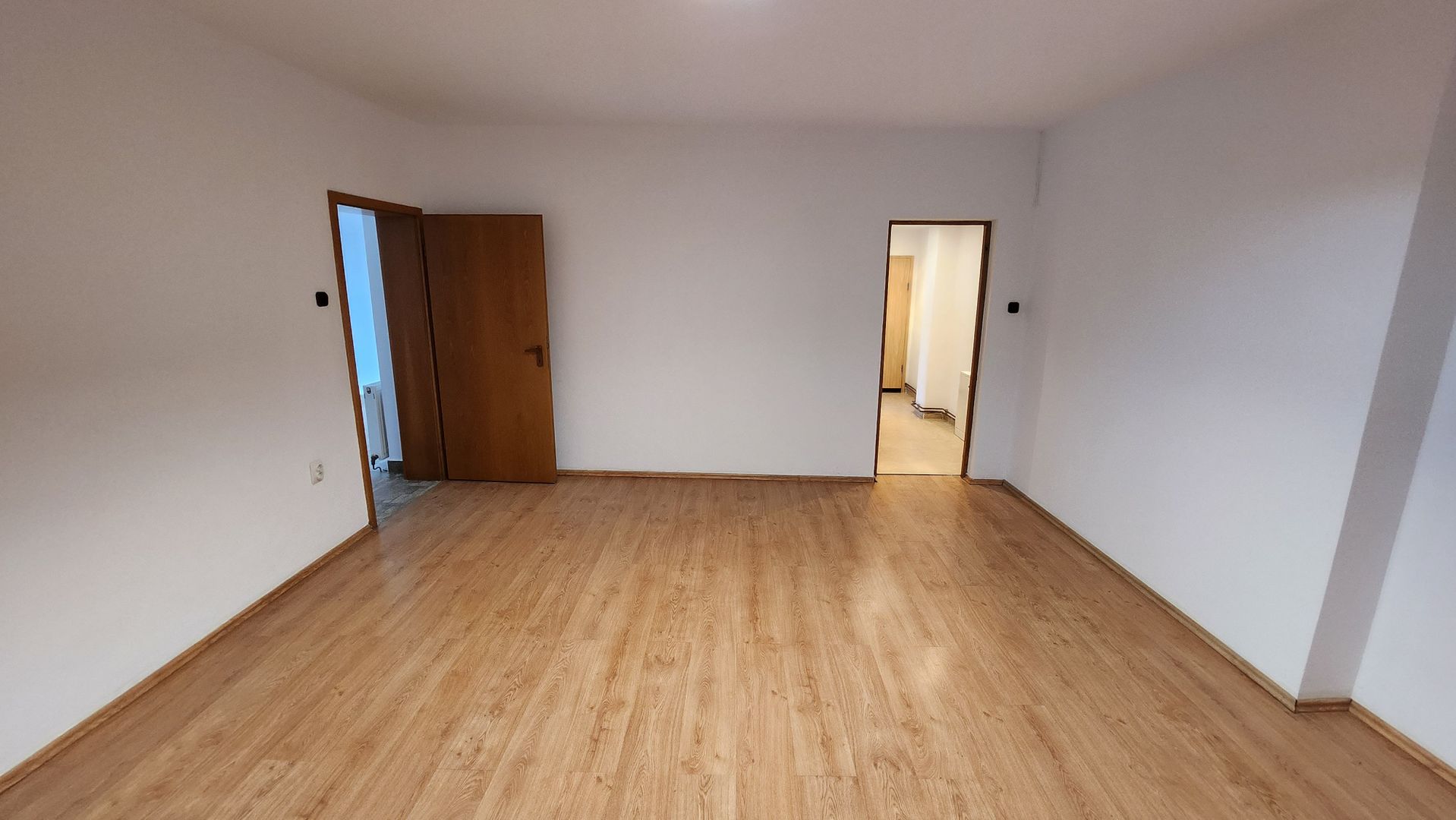 Spatiu birouri 140 mp - Poză 13