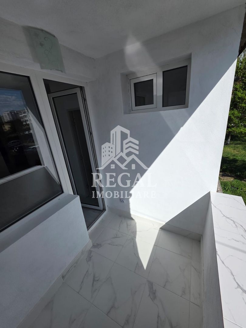 PRET NOU: Garsonieră 28 mp + balcon – zona M4 – etaj 1 - Poză 3