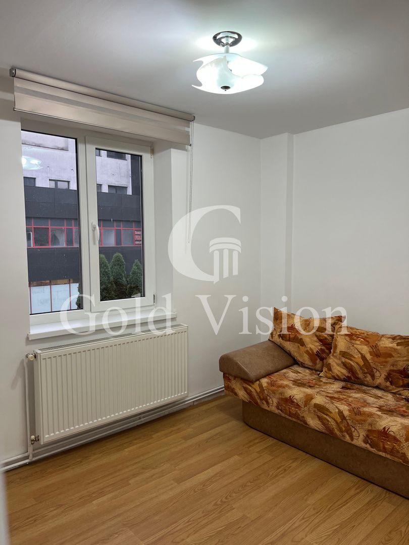 Apartament cu 4 camere, decomandat, 80 mp utili, zonă centrală - Poză 4