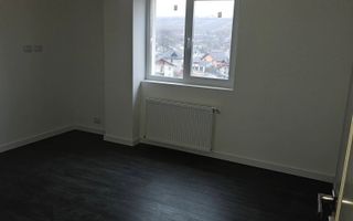 Apartament 3 camere,65 mp,75900 euro - Poză 1