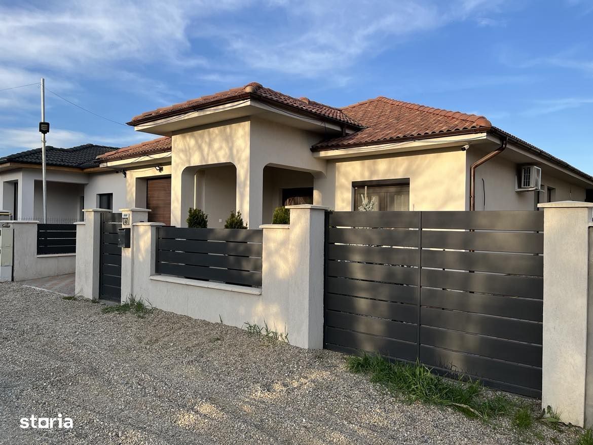 Casă modernă, Zona Dara, garaj, curte amenajată, panouri solare! - Poză 1