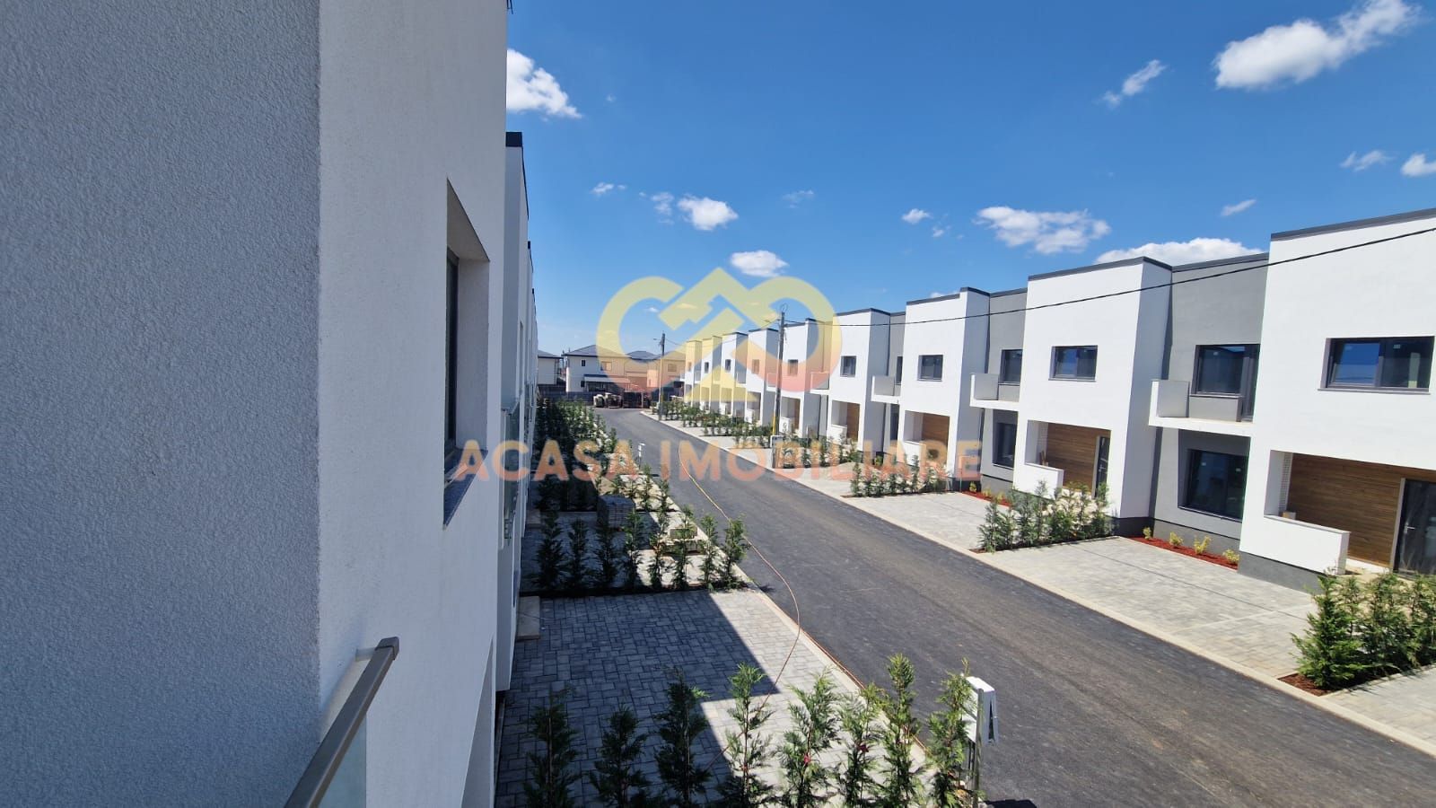 NOU APARTAMENT 4 CAMERE  101 MP CU GRADINA - Poză 36