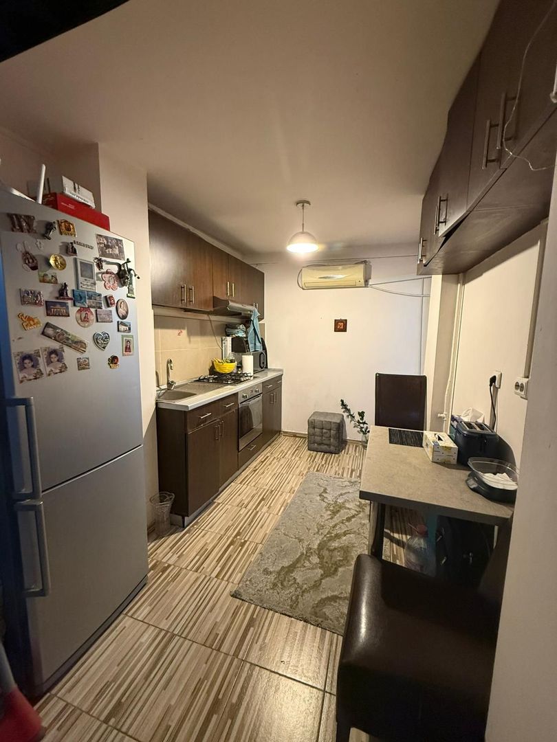 3 camere decomandat Metrou Crângași + Parcare - Poză 7