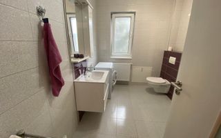 Apartament spațios de 2 camere la vilă – Confort și intimitate lângă Sub Arini - Poză 14