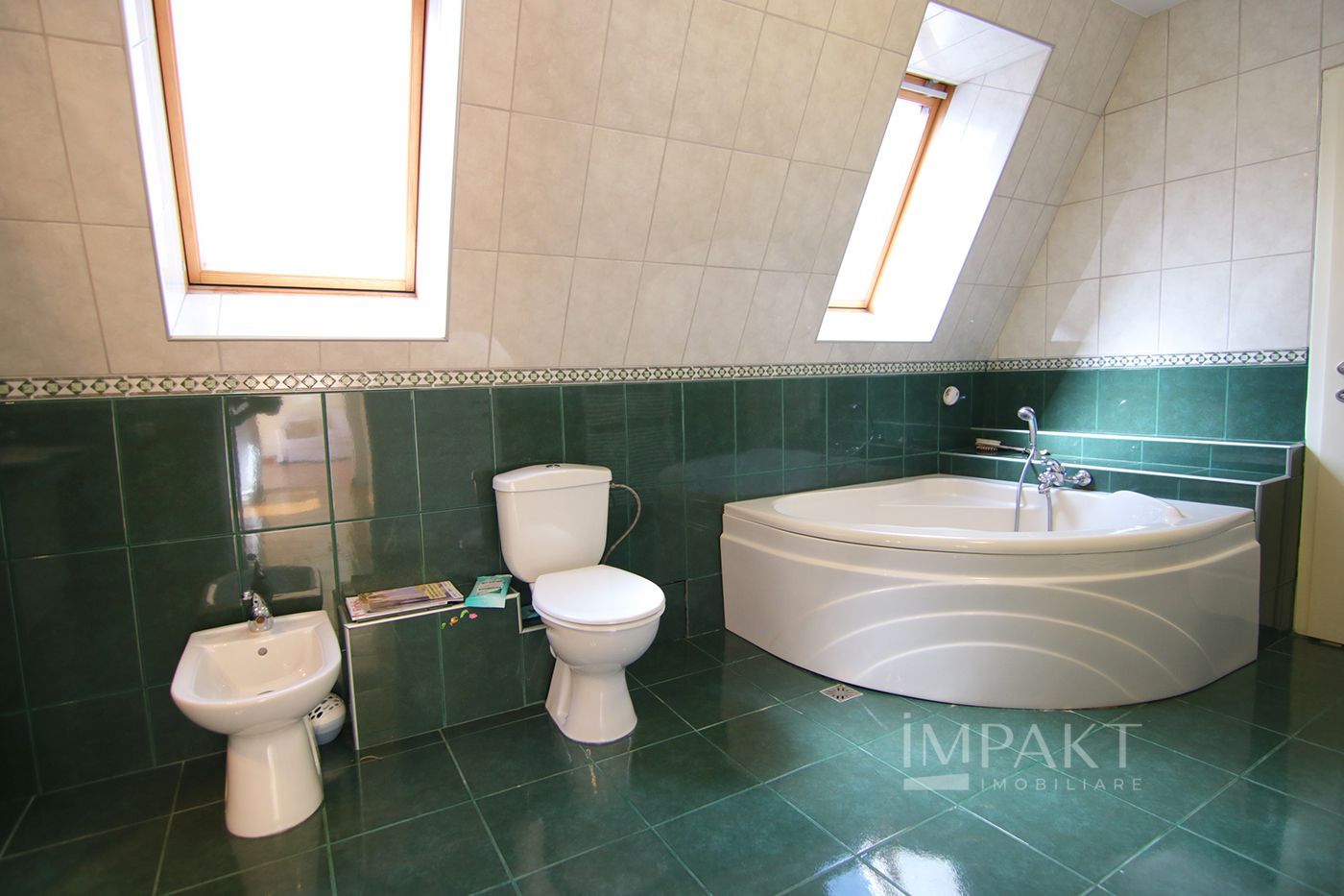 Casa individuala situata la 2 minute de Parcul Engels ! - Poză 19