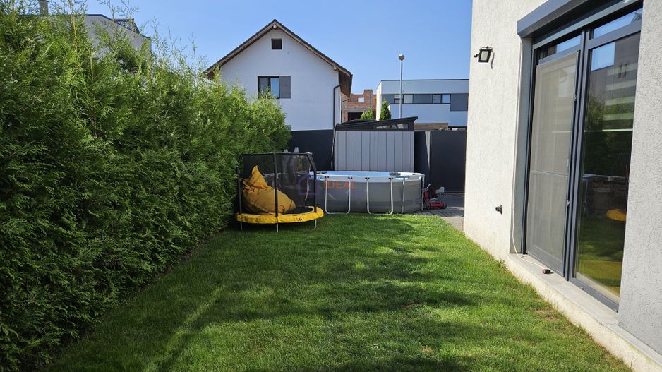 Casa Moderna cu 4 camere si terasa, zona Pictor Brana, Selimbar - Poză 18