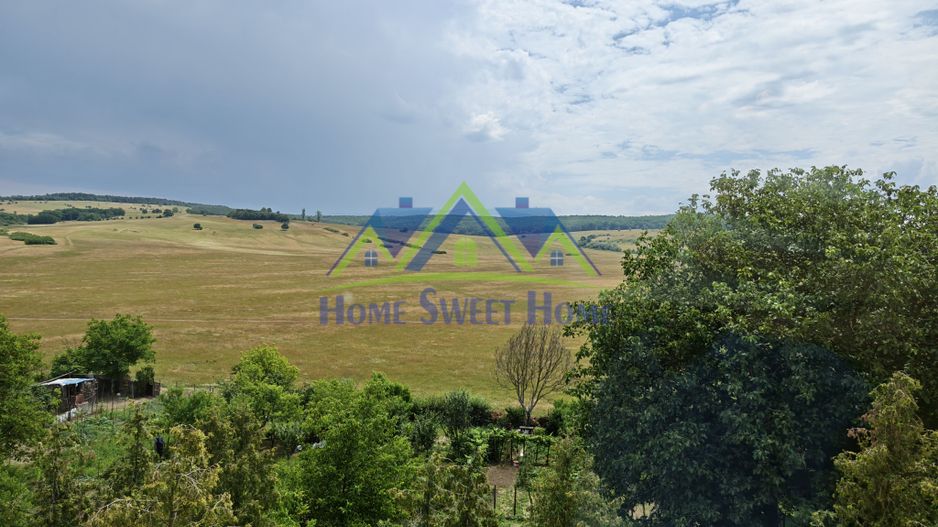 2 camere decomandate în Calan –priveliște superbă și poziție excelenta - Poză 2