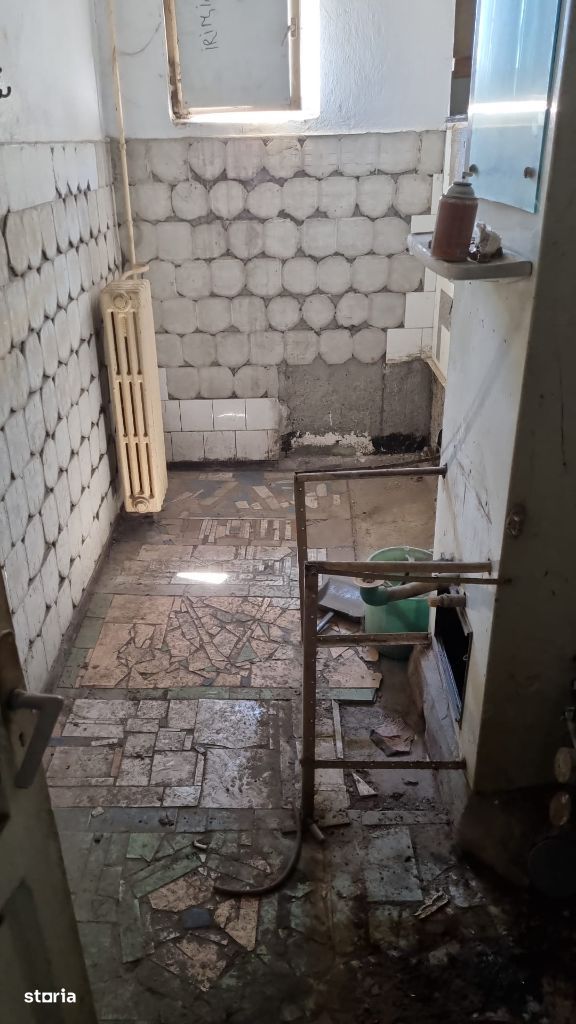 Apartament 2 camere,  etaj 4/4, de renovat, Micro14 - Poză 1
