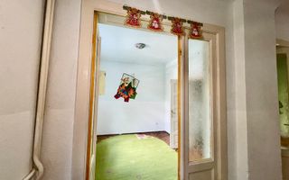 VANZARE VILA INTERBELICA VATRA LUMINOASA NECESITA RENOVARE CURTE PROPRIE - Poză 4