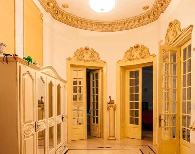 De vanzare Apartament 6 camere Vila Monument Istoric Traian Unirii LUX - Poză 1