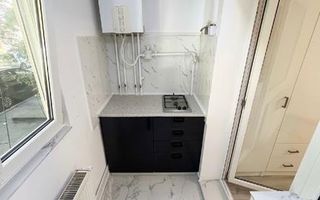 Garsoniera zona Lipovei parter cu centrala - Poză 3