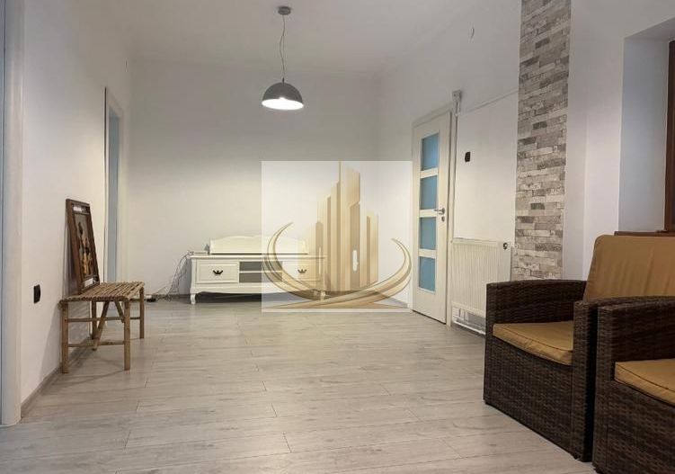 Casă de închiriat cu 4 camere – ideală pentru birouri, cabinete,sediu - Poză 2