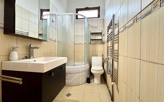 Apartament 2 camere la casă, curte și liniște,  lângă centrul orașului - Poză 15