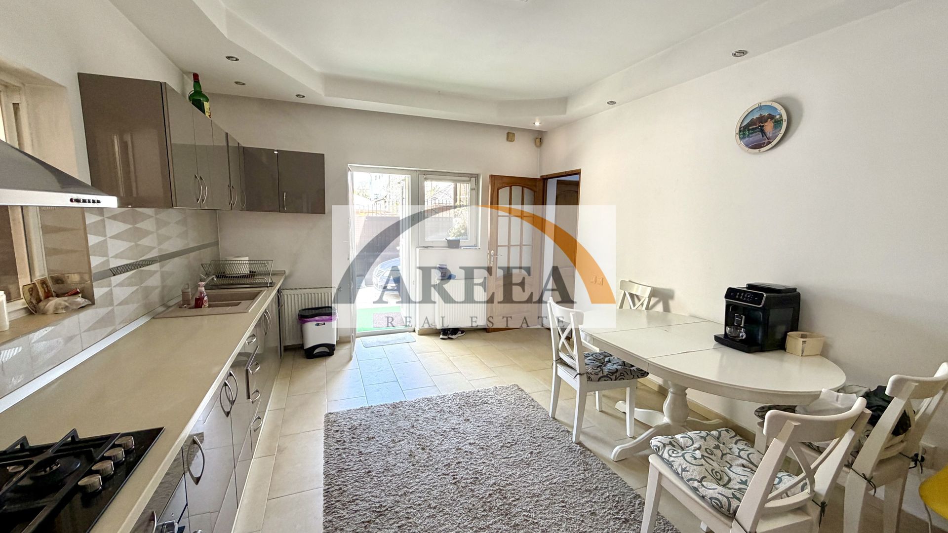 VILA ELEGANTA - 350 mp - D+P+E+M - METROU APARATORII PATRIEI - Poză 6