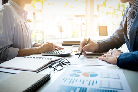 1. Evaluare profesională și strategie de preț
