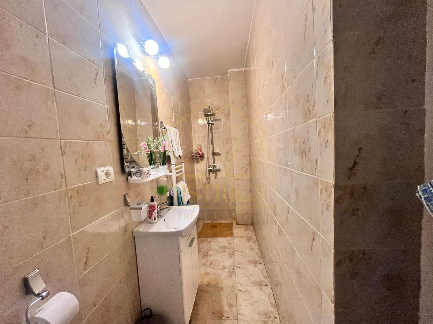 Pensiune superba cu piscina | COMISION 0 | Girocului - Poză 12