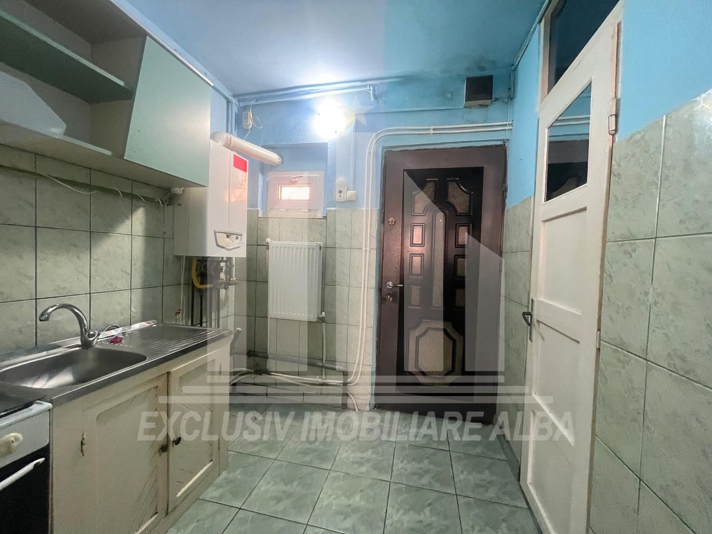 Garsoniera zona Cetate, etaj 3 - Poză 2