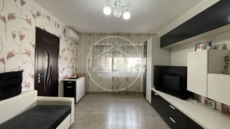 Apartament cu 2 camere de vânzare în zona Rogerius, Oradea - Poză 1