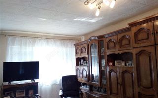 Apartament cu 2 camere,Str.Prahova, zona Spitalul Nou - Poză 3