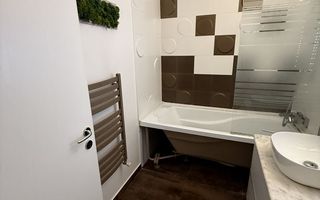 Etaj 2 , 3 camere decomandat Soarelui - Poză 13