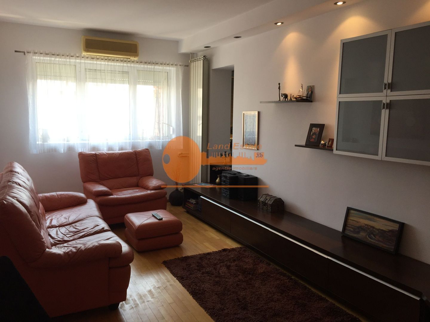 Vanzare 3 camere Vacaresti ( bloc 1985-aproape de metrou ) - Poză 9