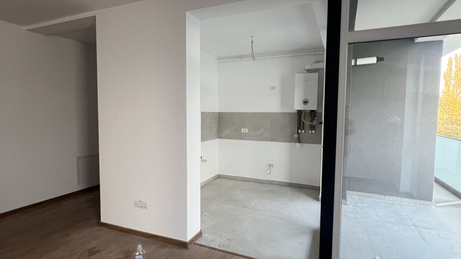 Apartament 2 cam bloc nou zona Selgros - Poză 1