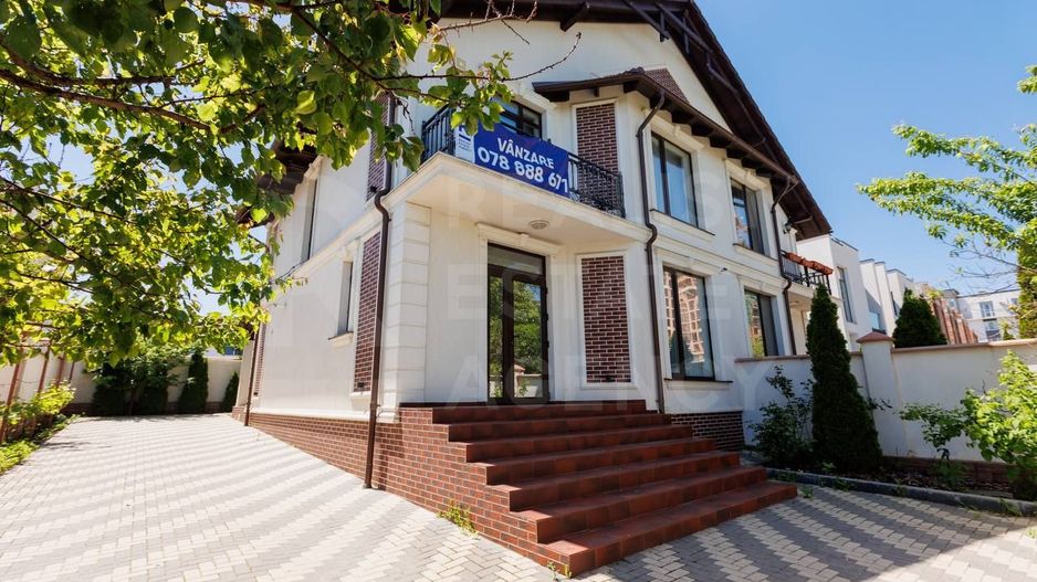 Vânzare, casă, 4 camere, str. Nicolae Dimo, or. Durlești - Poză 1