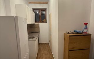 Garsonieră cochetă de închiriat în Schei - Poză 6
