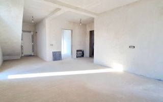Oferim spre vanzare Case-Duplex cu 4 camere, situate in Giroc, zona buna - Poză 7