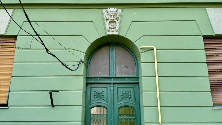 Apartament in clădire istorică P-ta Plevnei cu vedere parc - Poză 36