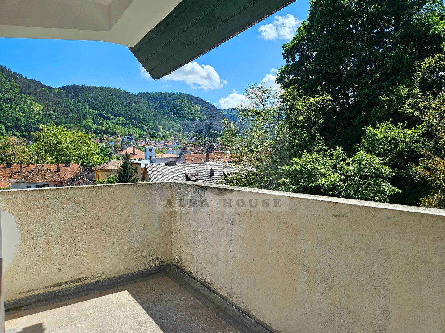 Casa deosebita cu 6 camere in  Centrul Brasovului - 210 mp - Poză 20