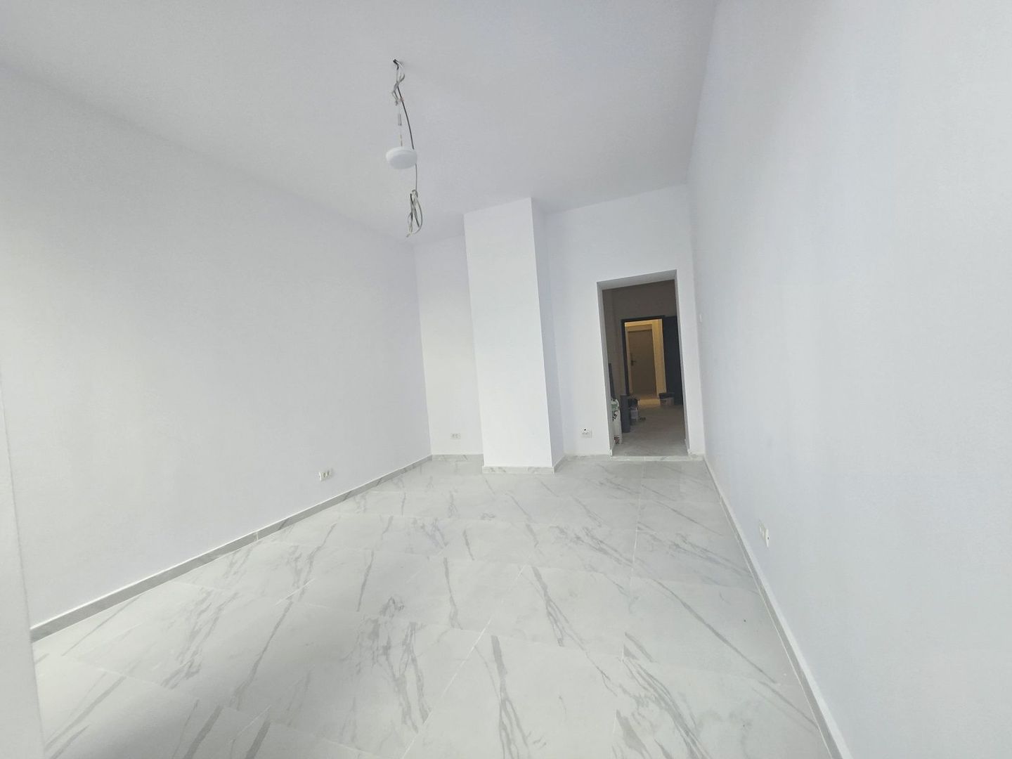 Spatiu comercial 44mp Dristor McDonald's Metrou Stradal Camil Ressu - Poză 4