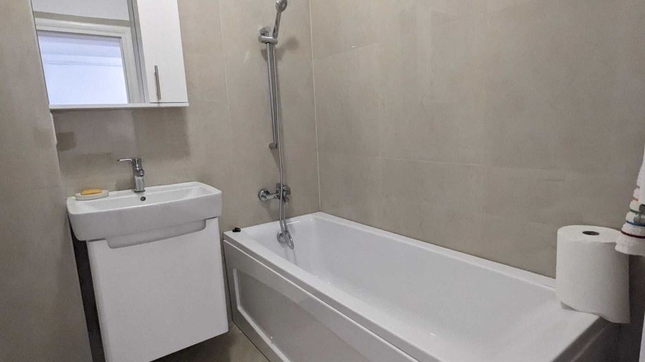 Inchiriere apartament cu 2 camere in ansamblu rezidential nou - Poză 7