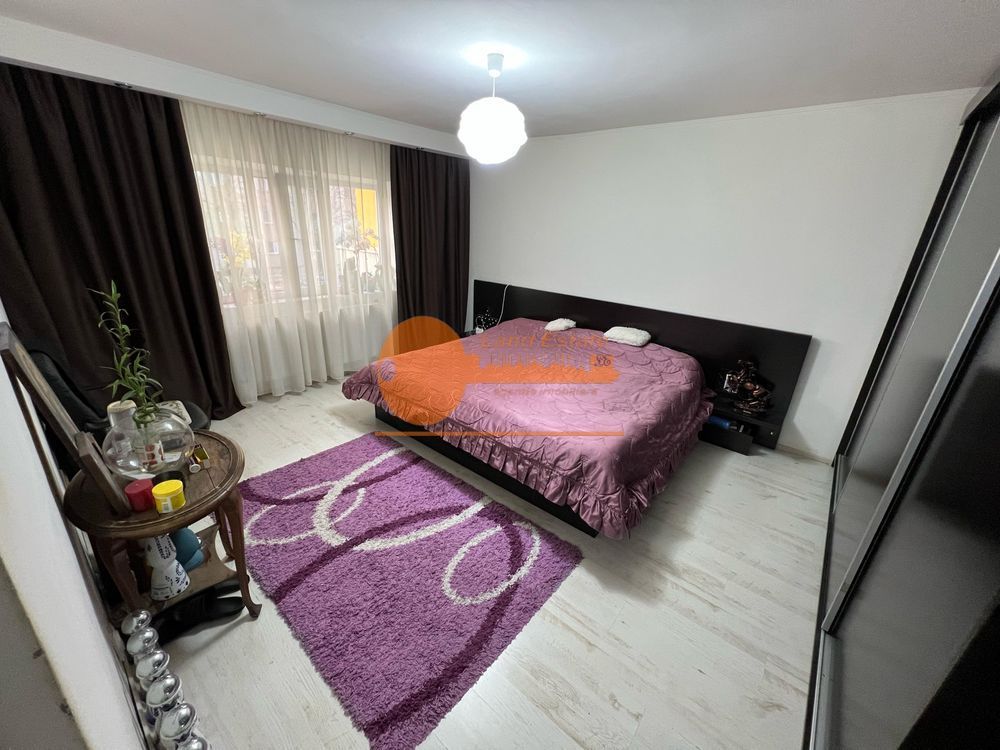 Apartament cu 4 camere in zona Parc Sebastian-Centrala Proprie - Poză 9