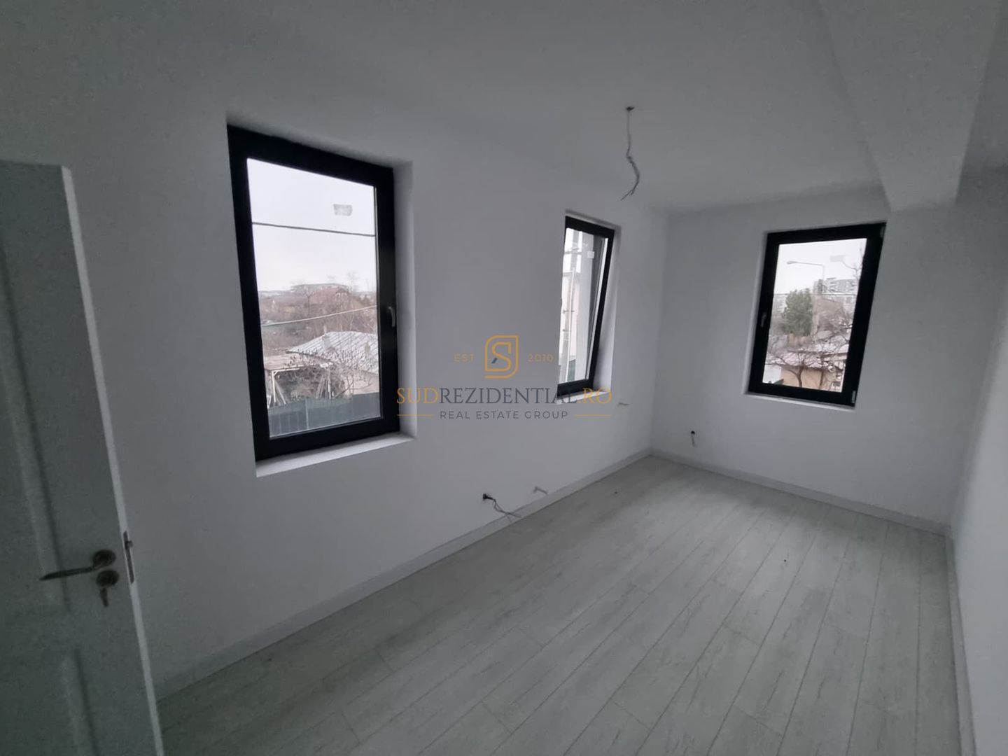 Casă spațioasă de vânzare – Sector 4, Metrou Aparatorii Patriei - Poză 8