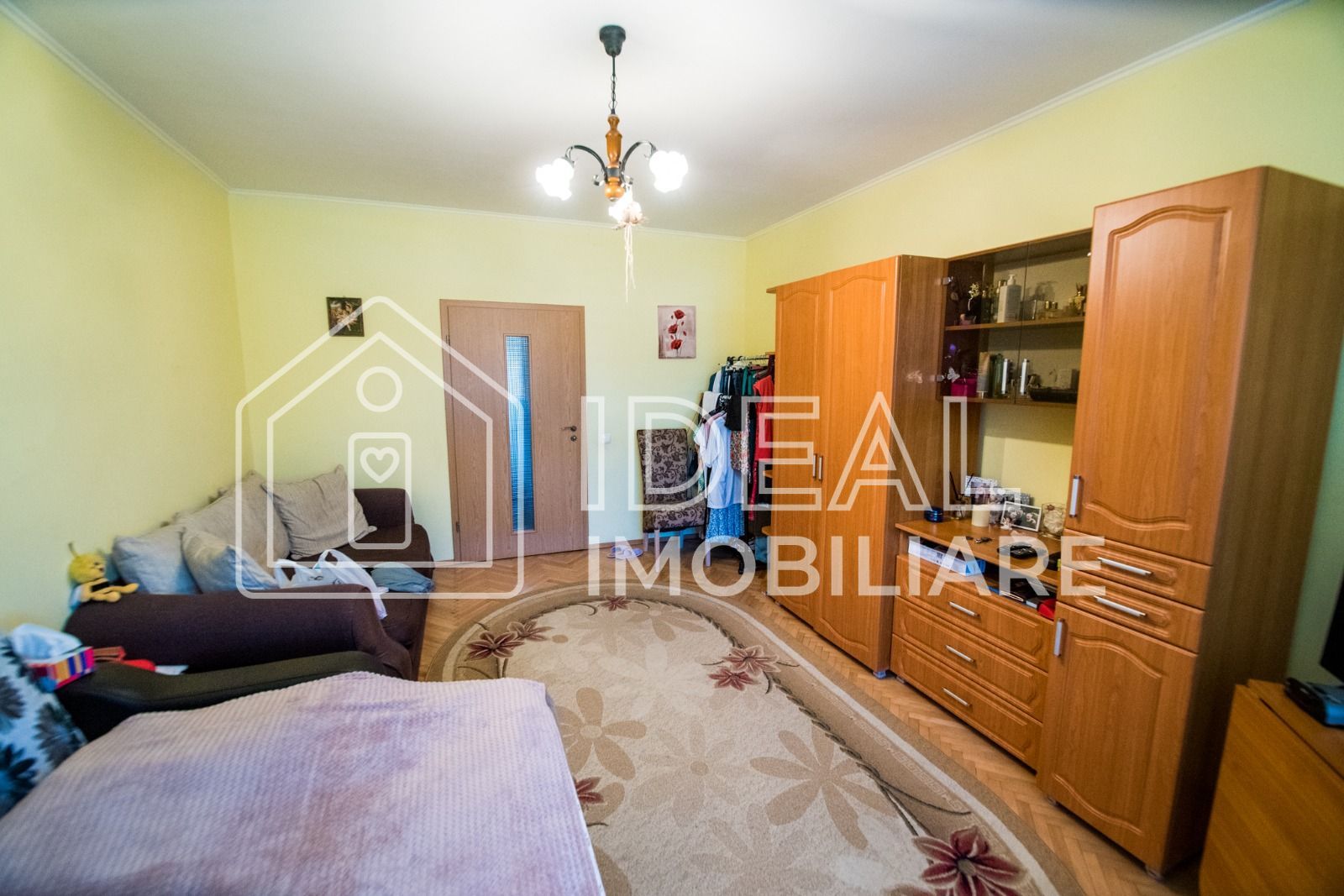 Casa Individuala cu 8 camere si 430 mp de curte, zona Calea Poplacii - Poză 22