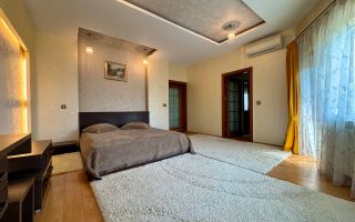 Vînzare Casă în 3 Nivele -Hlincea - 343 m.p. - Poză 17